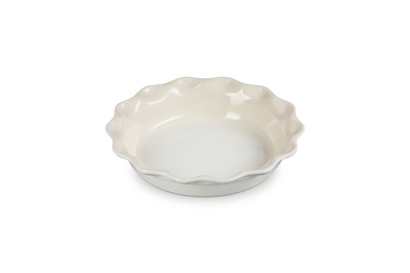 Stoneware Heritage Round Pie