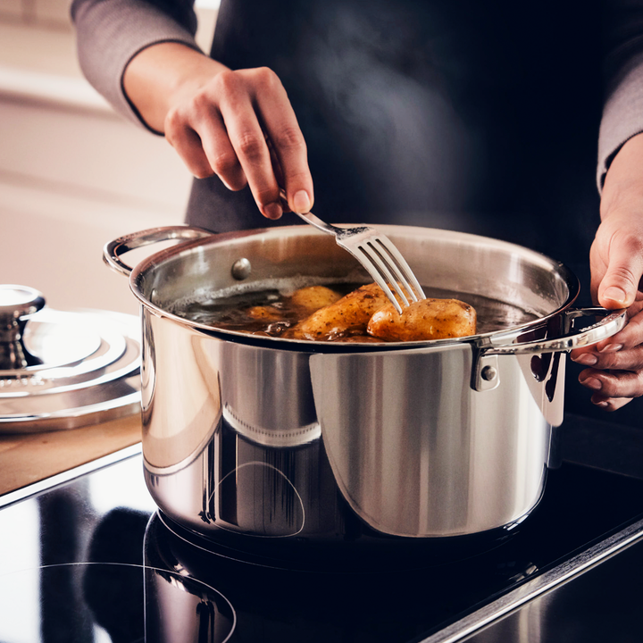 Stainless steel shop on induction