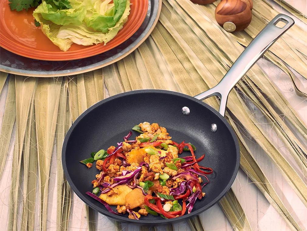 Red Curry Salad Wraps with Chicken